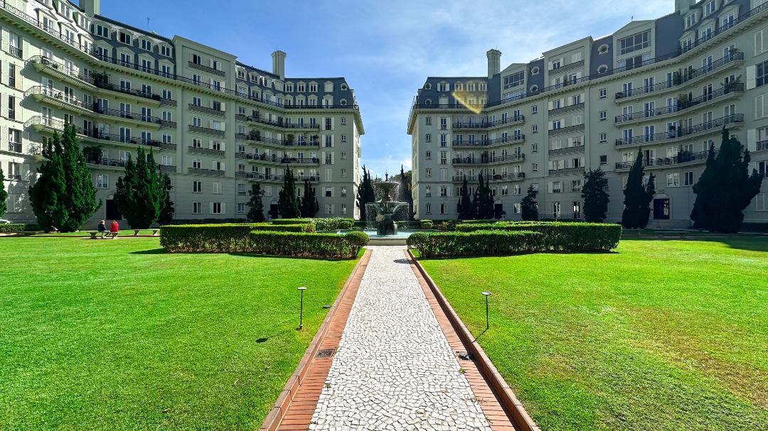 Homesphere | Condomínio Place Des Vosges